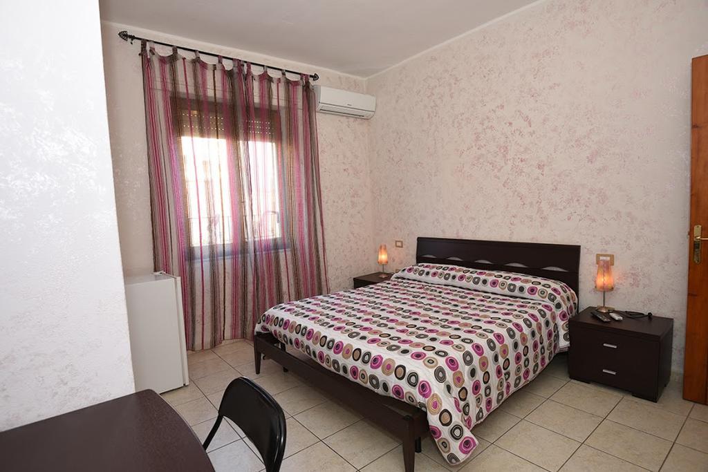 Sa Marina Bed & Breakfast La Caletta Bagian luar foto