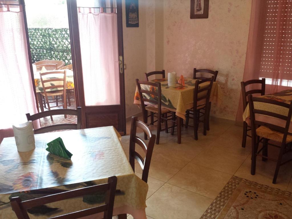 Sa Marina Bed & Breakfast La Caletta Bagian luar foto