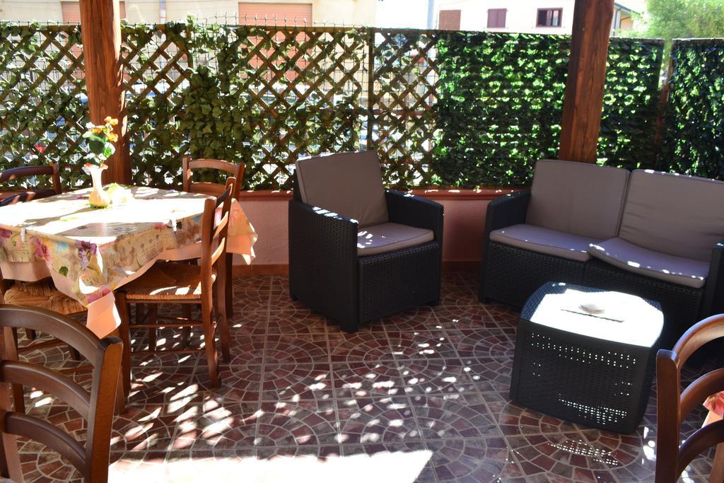 Sa Marina Bed & Breakfast La Caletta Bagian luar foto